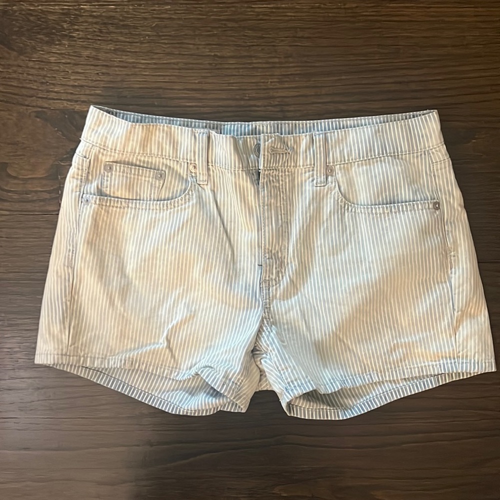 Gap denim light blue striped denim shorts